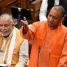 सीएम योगी का PDA पर हमला – ‘कुएं के मेंढक’ वाले बयान से सपा पर तंज